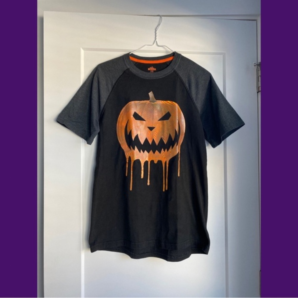WAY TO CELEBRATE HALLOWEEN | Scary Pumpkin T-Shirt | Kids Size XL